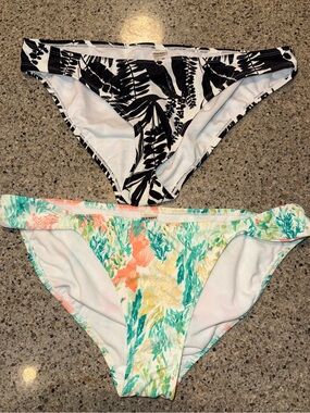 Old Navy Bikini Bottoms Duo (2pack) - Black/White Leaf & Aqua Coral Print